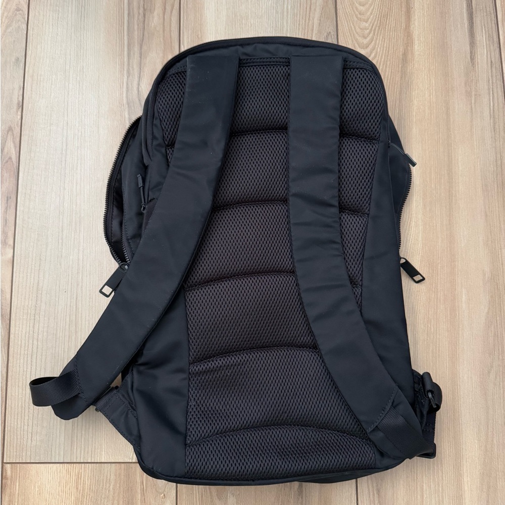 Lululemon Out Of Range Backpack - Picture 14 of 16